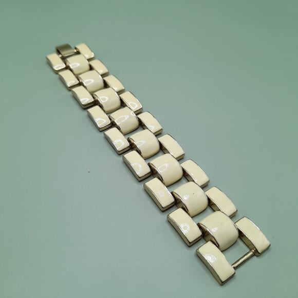 Vintage Cream Enamel Wide Articulated Bracelet, Gold Tone, 1980s, 7 1/2 In - Picture 4 of 8